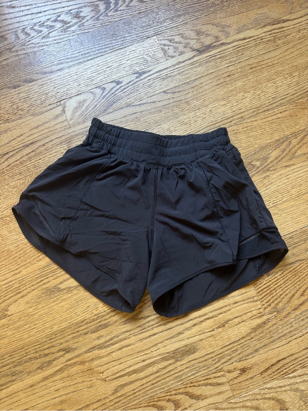 Lululemon Hotty Hot Black Short Size 4
